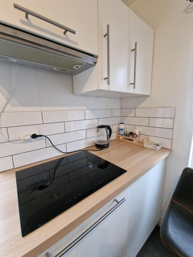 Grindavík R&J Guesthouse Room מראה חיצוני תמונה