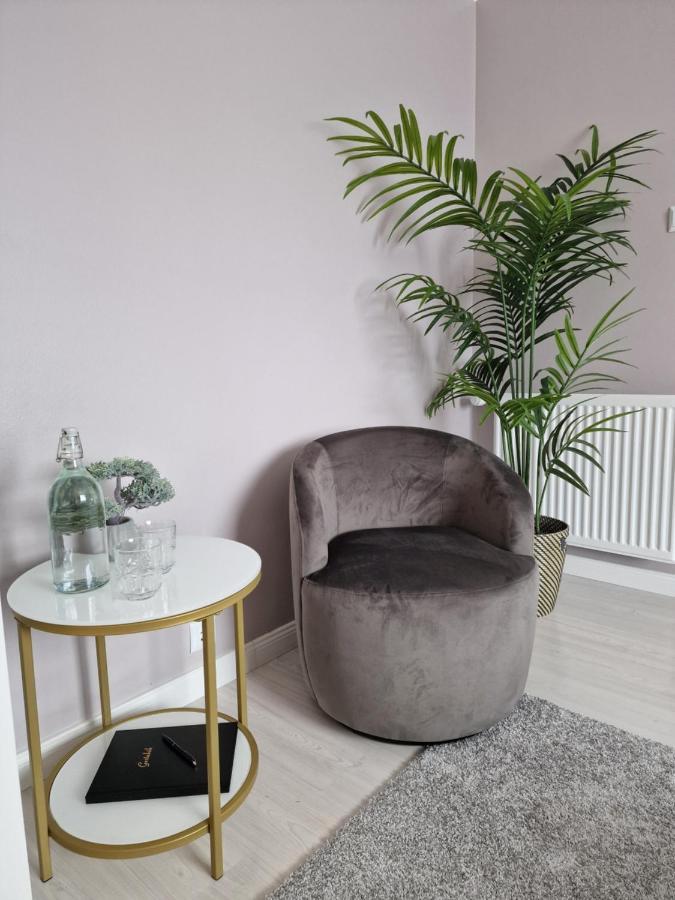 Grindavík R&J Guesthouse Room מראה חיצוני תמונה