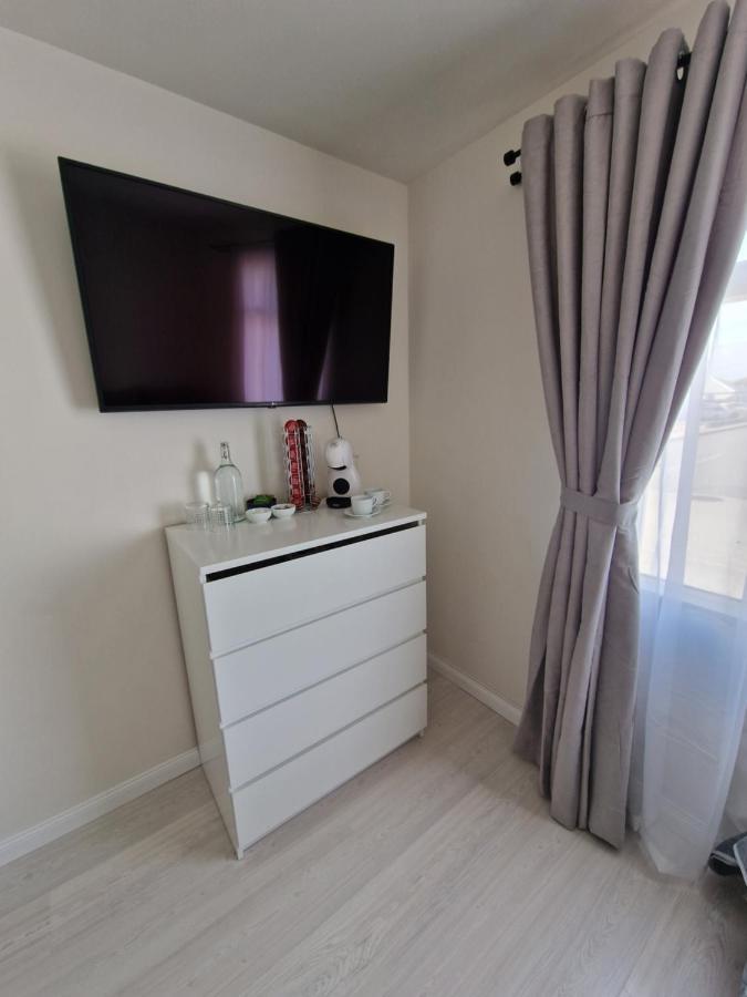 Grindavík R&J Guesthouse Room מראה חיצוני תמונה